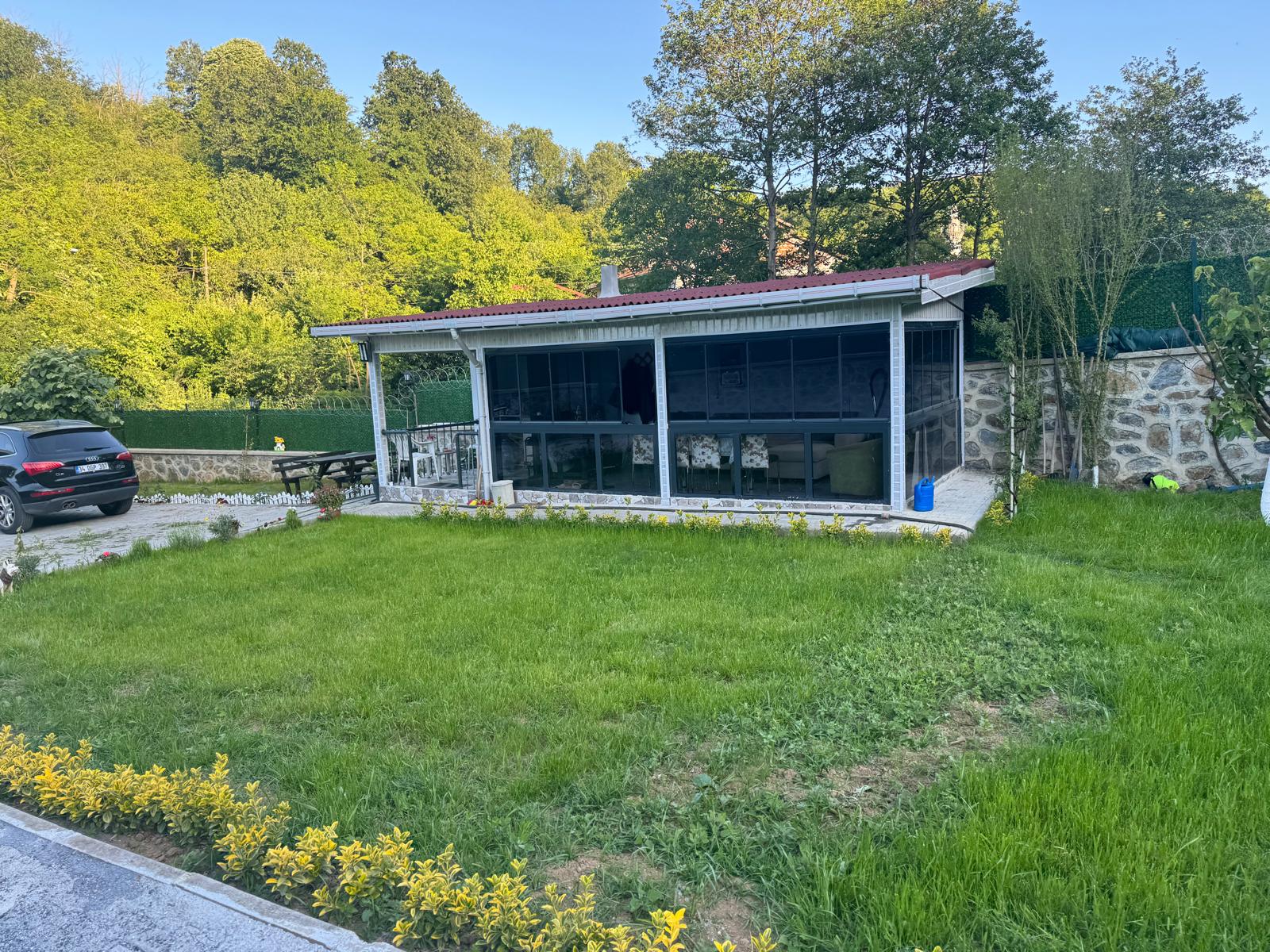 Beykoz Anadolufeneri Mahallesin den Cadde Cepheli 1.165M² Arazi - Satılık Arsa/Tarla Beşiktaş, İstanbul